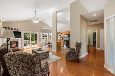 11 Worlaby Dr, Bella Vista, AR 72715 - photo 2