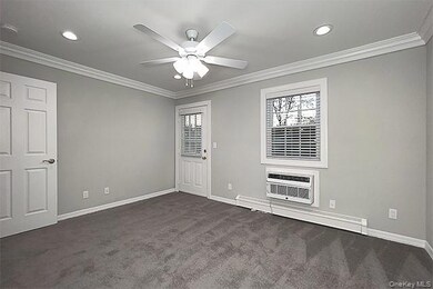 20 Westgate Dr unit No15, Bohemia, NY 11716 - photo 6