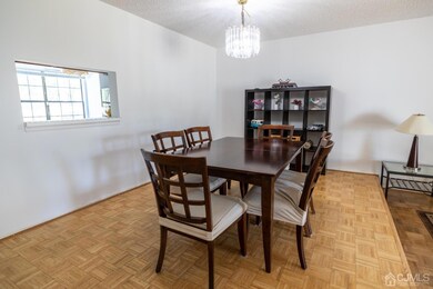 177 Chippenham Ct, Piscataway, NJ 08854 - photo 5