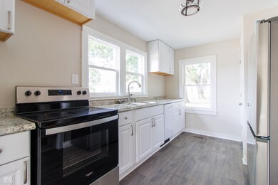 228 E 29th St, Anderson, IN 46016 - photo 6