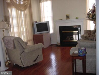 11034 Birchtree Ln, Laurel, MD 20723 - photo 6