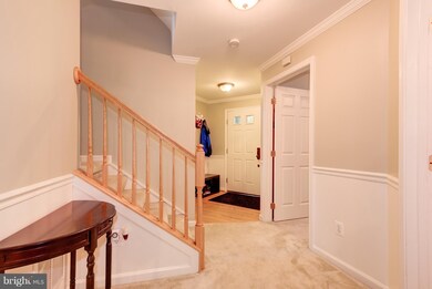 2554 Banshire Dr, Herndon, VA 20171 - photo 2