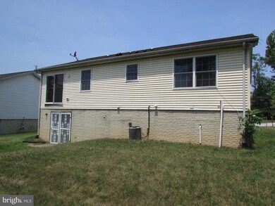 6103 Ray Ct, Hyattsville, MD 20783 - photo 2