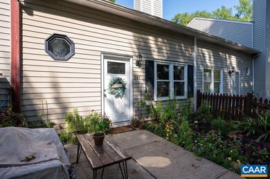 947 Rives St, Charlottesville, VA 22902 - photo 2