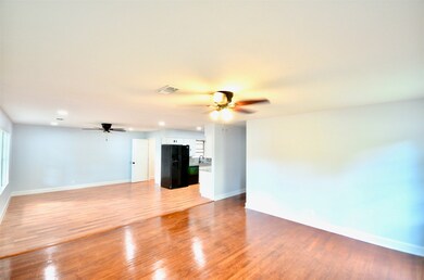 1011 Frances Dr, Rosenberg, TX 77471 - photo 4