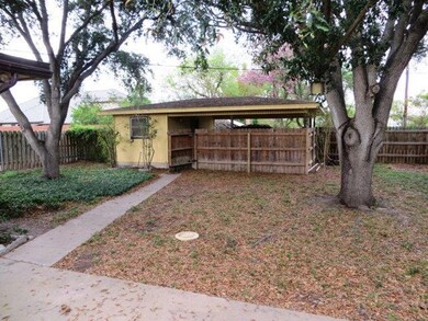 712 W Gore Ave, Pharr, TX 78577 - photo 5
