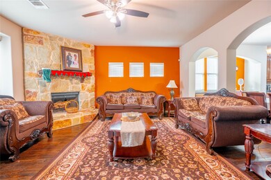 1624 Zebra Finch Dr, Little Elm, TX 75068 - photo 5