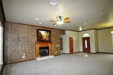 1850 Wagon Trail Blvd, Harrah, OK 73045 - photo 5