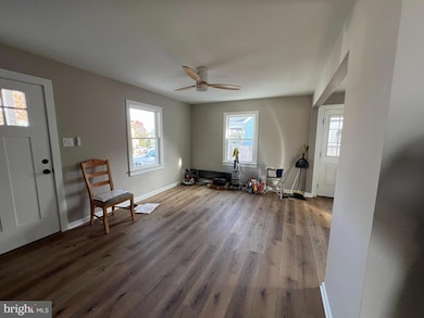 346 W 11th St, Front Royal, VA 22630 - photo 3