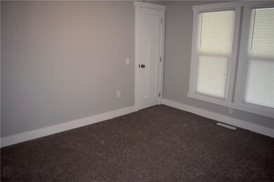 609 N 2nd Ave W, Newton, IA 50208 - photo 7