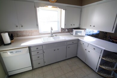 2668 Bernadette Rd, Columbus, OH 43204 - photo 7