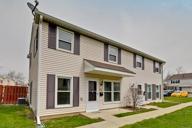 1867 Jamestown Cir unit 3204, Hoffman Estates, IL 60169 - photo 3