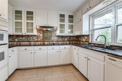 420 Mountainview Dr, Hurst, TX 76054 - photo 6