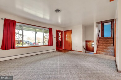 1 Hahn Cir, Walkersville, MD 21793 - photo 4