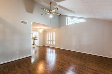 8135 Split Oak Dr, Houston, TX 77040 - photo 7
