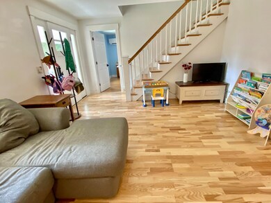 Lupine Road LR to first floor BR