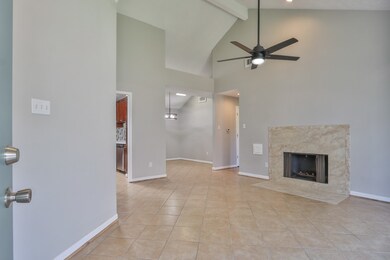 3711 Villa Glen Dr, Houston, TX 77088 - photo 4
