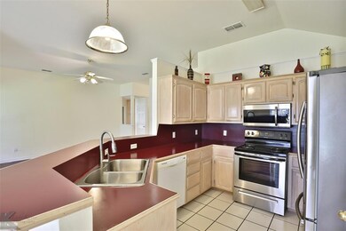 4433 Cole Dr, Abilene, TX 79606 - photo 5