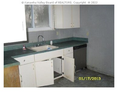 307 91st St, Charleston, WV 25315 - photo 3