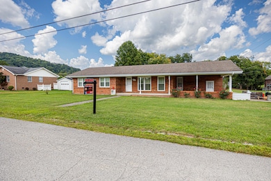 52 Curd Ave, Williamsburg, KY 40769 - photo 2