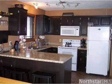 417 Wilson Ave NE, Saint Cloud, MN 56304 - photo 2