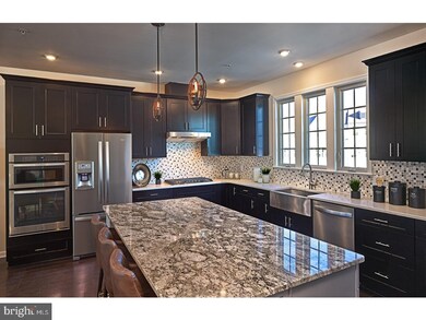 476 Tall Oaks Dr, Warminster, PA 18974 - photo 3