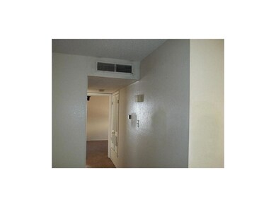 10701 Forest Ridge Ln unit C, El Paso, TX 79935 - photo 6