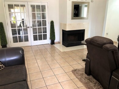 7926 Log Hollow Dr, Houston, TX 77040 - photo 4