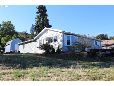 814 E 14th St, the Dalles, OR 97058 - photo 2