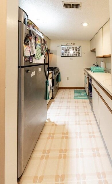 19 Meadow Pond Dr unit F, Leominster, MA 01453 - photo 4