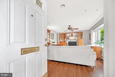 272C Middlebury Ln, Monroe Township, NJ 08831 - photo 2