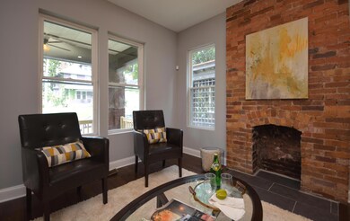 Living Room (4)