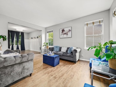 210 Woodford Rd, Oswego, IL 60543 - photo 4