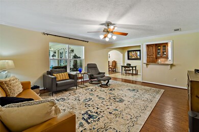 1814 Alta Vista Dr, Alvin, TX 77511 - photo 7