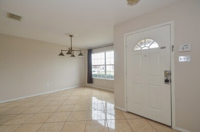 7907 Brook Trail Cir, Houston, TX 77040 - photo 6