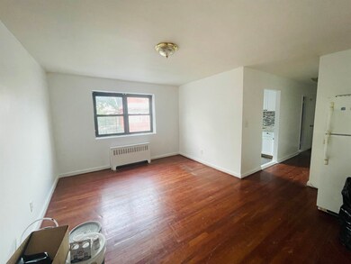 Van Reypen Arms unit 2D, Jersey City, NJ 07306 - photo 3