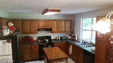 30101 Broken Arrow Ln, Mechanicsville, MD 20659 - photo 3