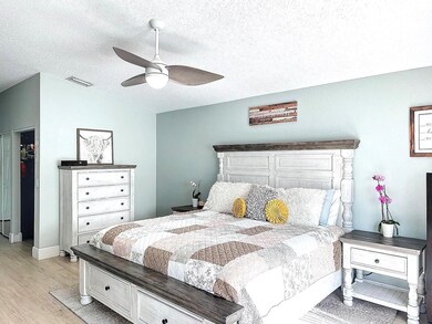 15072 Corby Ct, Wellington, FL 33414 - photo 4