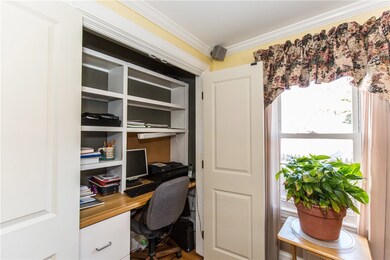 42 Jutras St, Pawtucket, RI 02861 - photo 4