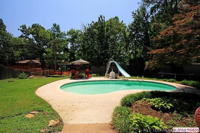 Another view of the pool.