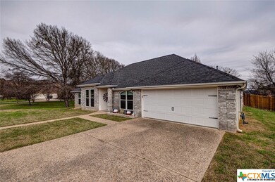 717 Mueller St, Copperas Cove, TX 76522 - photo 2