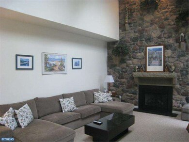 1047 Fallbrook Ln, Pottstown, PA 19464 - photo 7