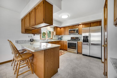 737 Heather Ct, Griffith, IN 46319 - photo 3