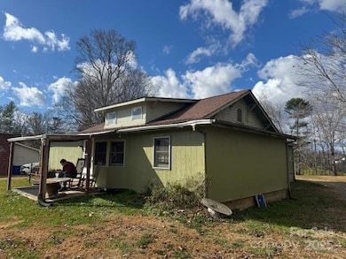 25 Highland St, Weaverville, NC 28787 - photo 3