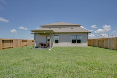 2057 Lepper St, Alvin, TX 77511 - photo 5