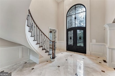 Impressive 20 foot entryway feature!