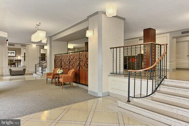 5901 Mount Eagle Dr unit 818, Alexandria, VA 22303 - photo 3