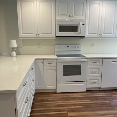 5111 SE Miles Grant Rd unit 104, Stuart, FL 34997 - photo 5