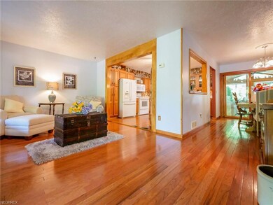 583 Maple Ave, Sheffield Lake, OH 44054 - photo 5