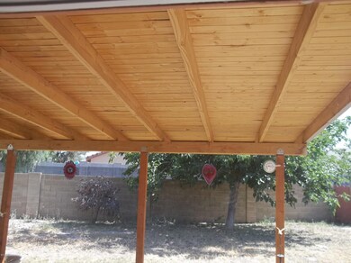 HUGE COVERED SOUTH PATIO
